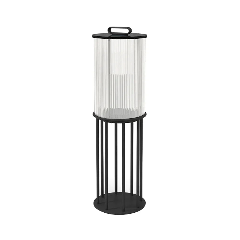 مصباح أرضي يعمل بالطاقة الشمسية من Line Glass Lantern