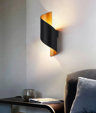 Helix Wall Lamp