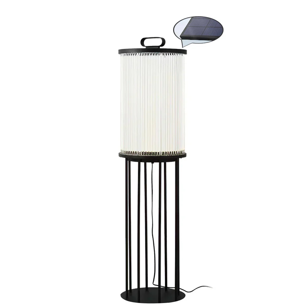 مصباح أرضي يعمل بالطاقة الشمسية من Line Glass Lantern