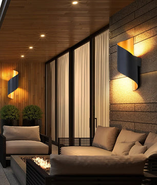 Helix Wall Lamp