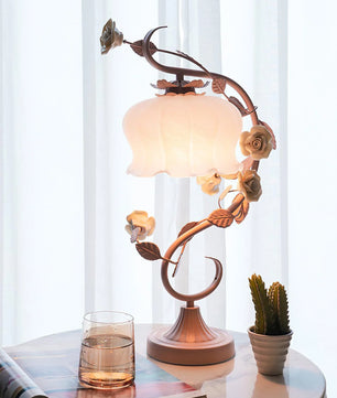 Aeyee Table Lamp