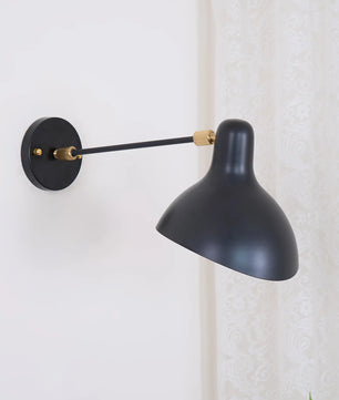 Mantis Wall Lamp