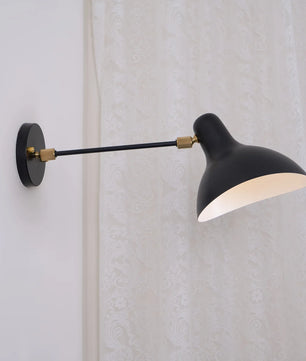 Mantis Wall Lamp