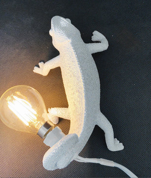 Chameleon Wall Lamp
