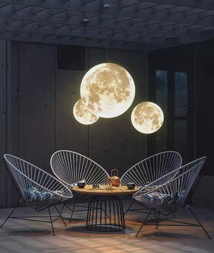 ثريا خارجية بتصميم قمري