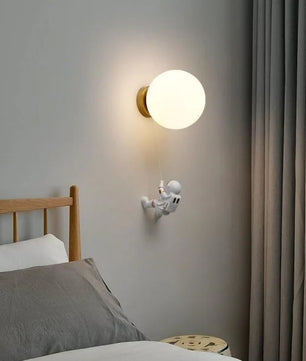Astronaut Wall Lamp