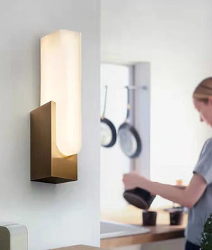 Agatha Wall Lamp