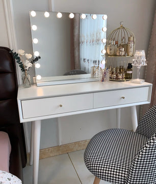 Sparkle Glam Built-in Battery Table Lamp
