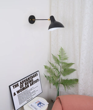 Mantis Wall Lamp