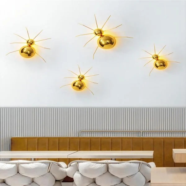 مصباح حائط LED على شكل عنكبوت