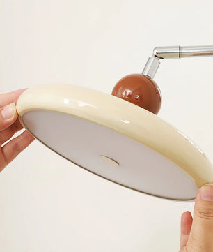 Carins Wall Lamp