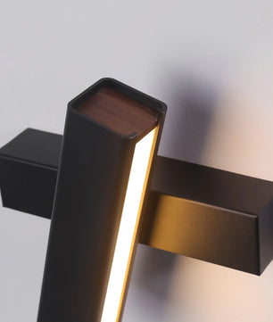 Clasp Wall Lamp