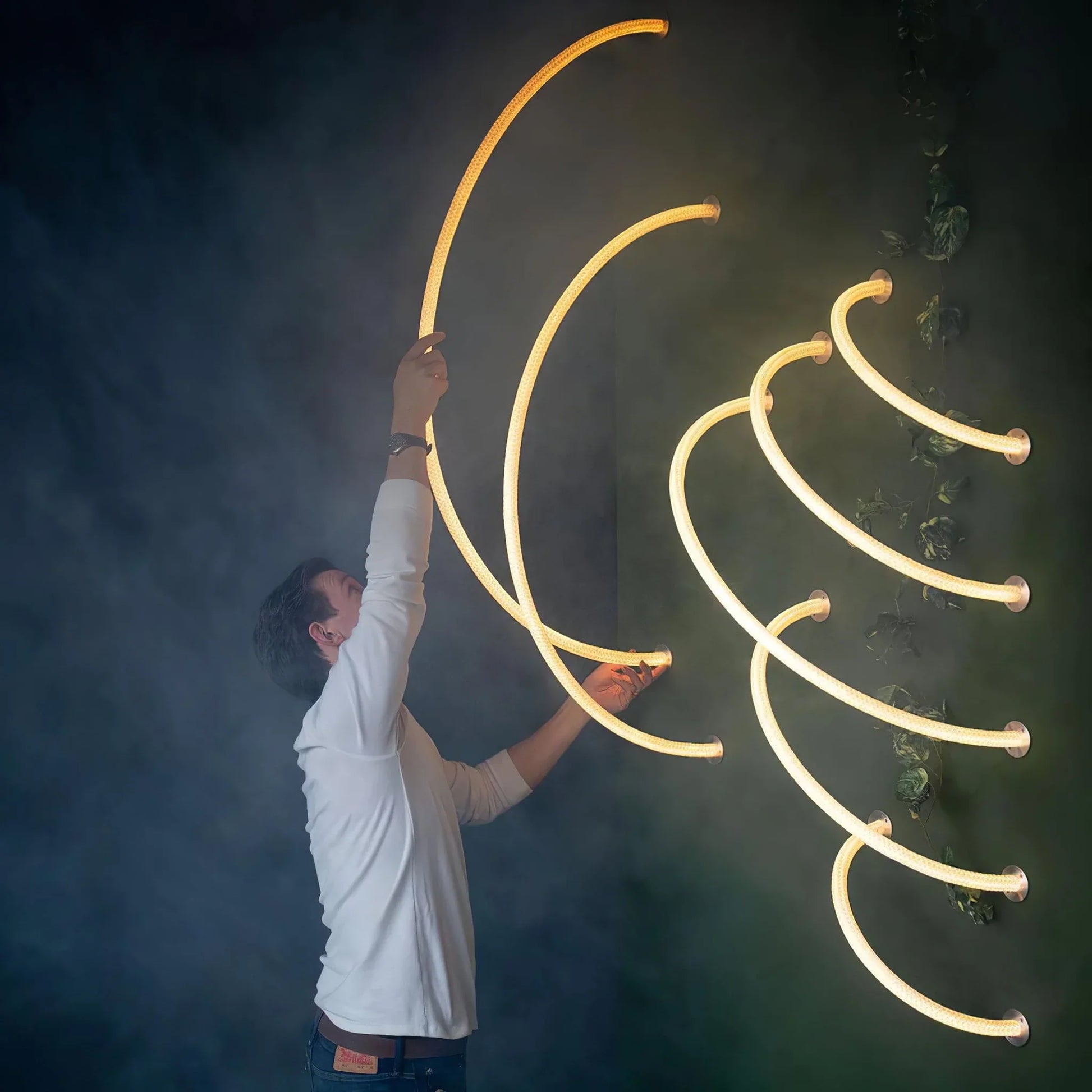 مصباح LED مرن معلق
