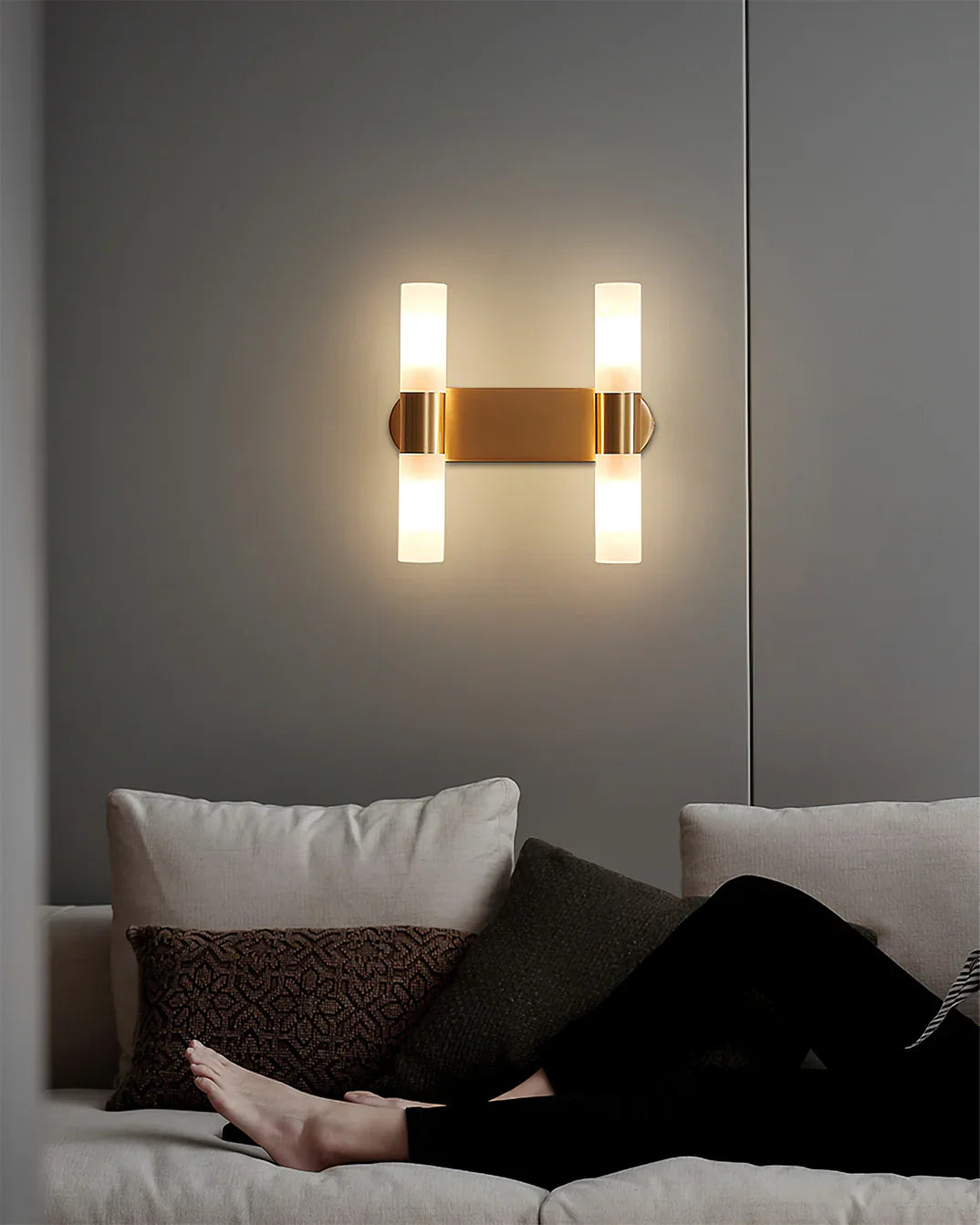 Barton Wall Lamp