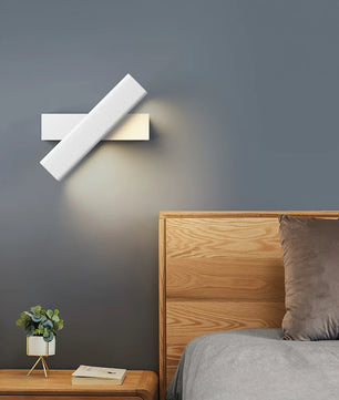 Clasp Wall Lamp