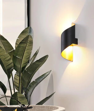 Helix Wall Lamp