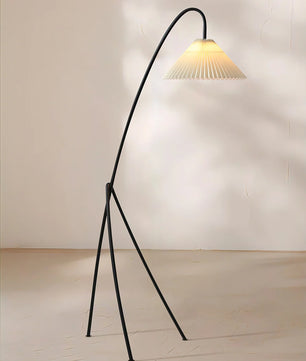 Rieort Tripod Floor Lamp