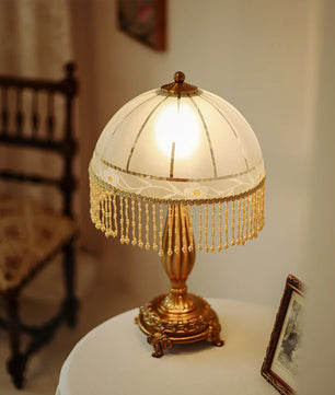 Tassel Flower Table Lamp